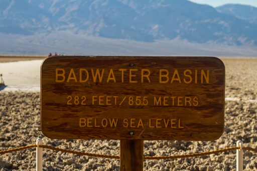 2014-11-17_usa-california_death-valley-badwater-basin-sign.jpg